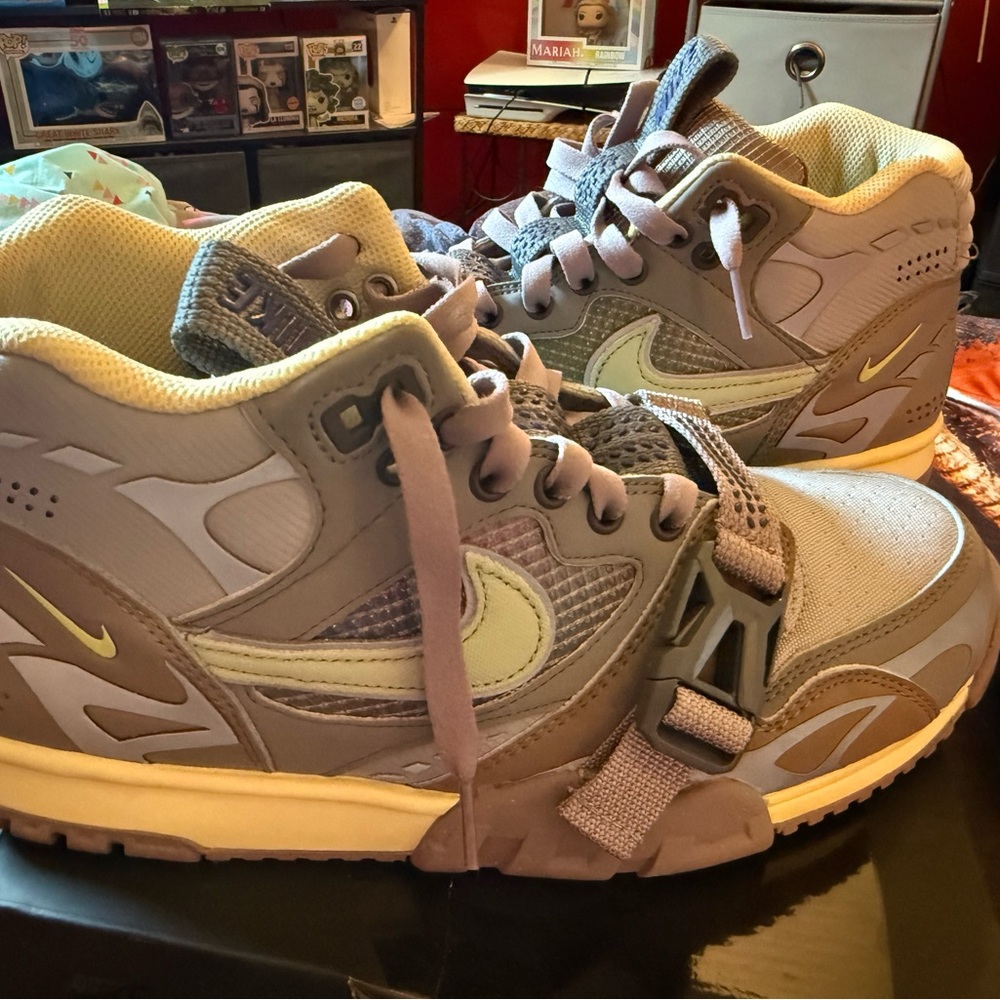 Nike Air Trainer 1 SP in Smoke Gray and Honeydew